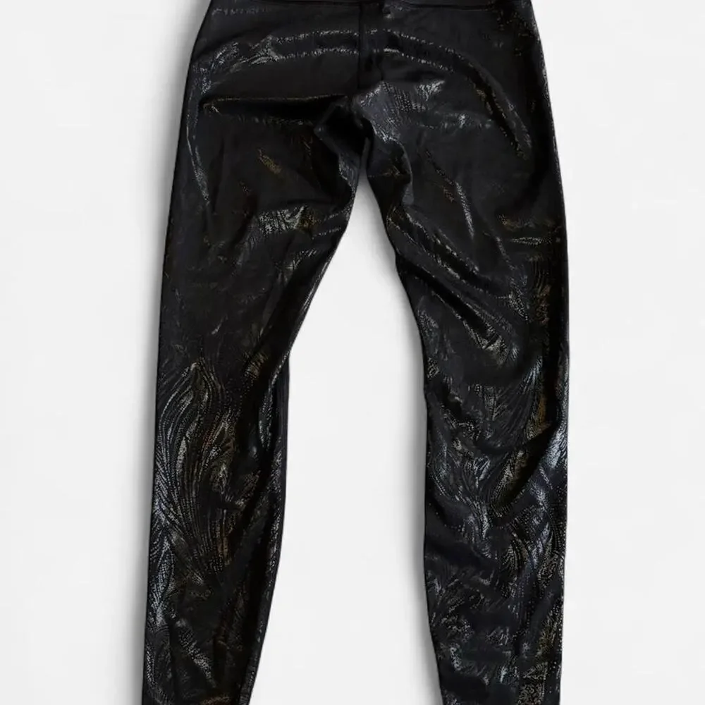 Lululemon Women Size 6 Activewear Leggings Textured Black Silver
